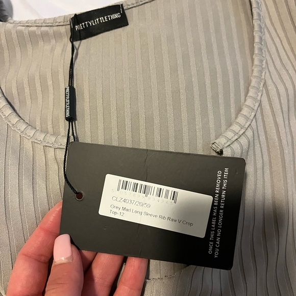 Pretty little thing crop top - Picture 2 of 3